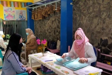 Pengambilan Raport Semester 1 TA 20212022